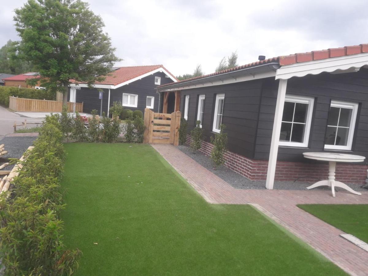 Luxe Chalet 'Wysha' Sint-Annaland Buitenkant foto